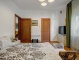 Proprietăți rezidențiale de închiriat în APARTAMENT IN VILA || 3 CAMERE || CURTE PROPRIE || DOROBANTI