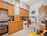 Proprietăți rezidențiale de închiriat în APARTAMENT IN VILA || 3 CAMERE || CURTE PROPRIE || DOROBANTI