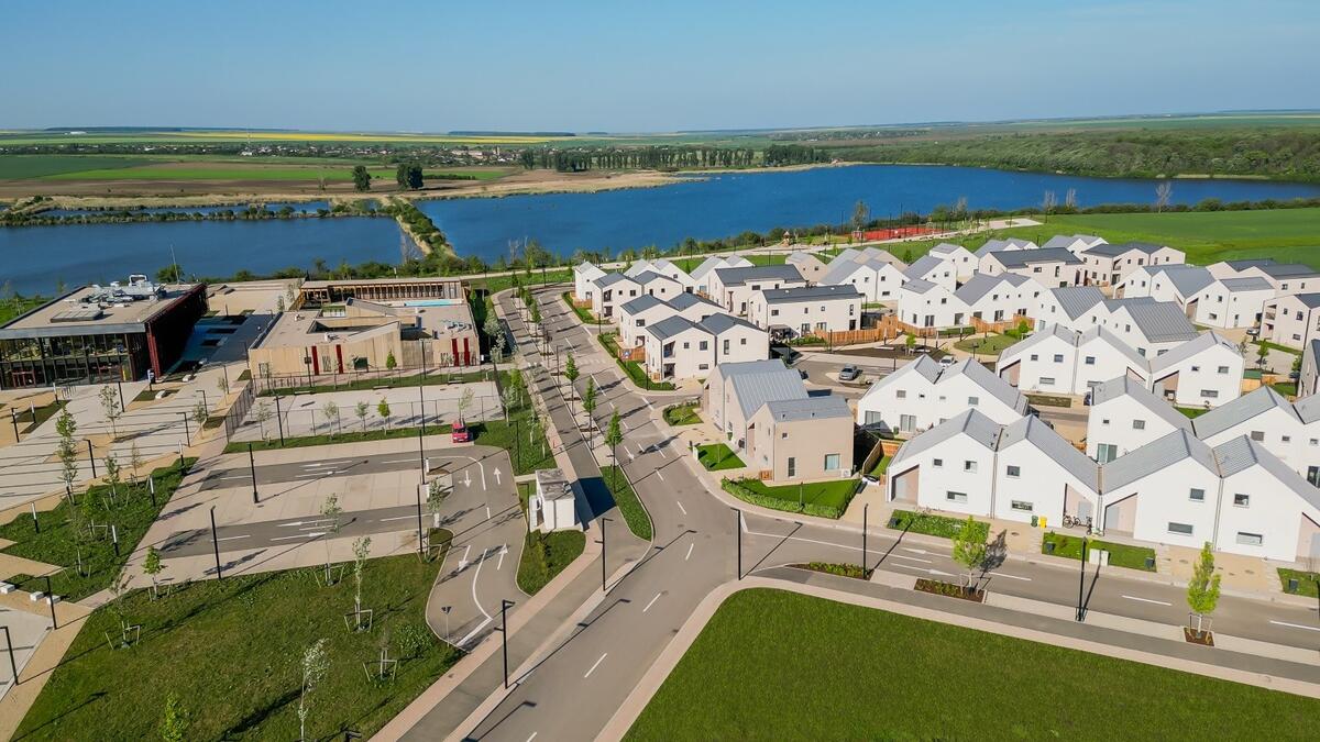 Liziera de Lac dezvoltată de Liebrecht & wood va găzdui spații de co-working în clădirea Agora
