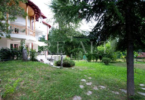 Vanzare casa, vila 10 camere | 3.265mp teren, Finisare Premium | Breaza, Prahova